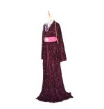 Takchita marocaine bordeaux à sequins avec ceinture rose – Image 2